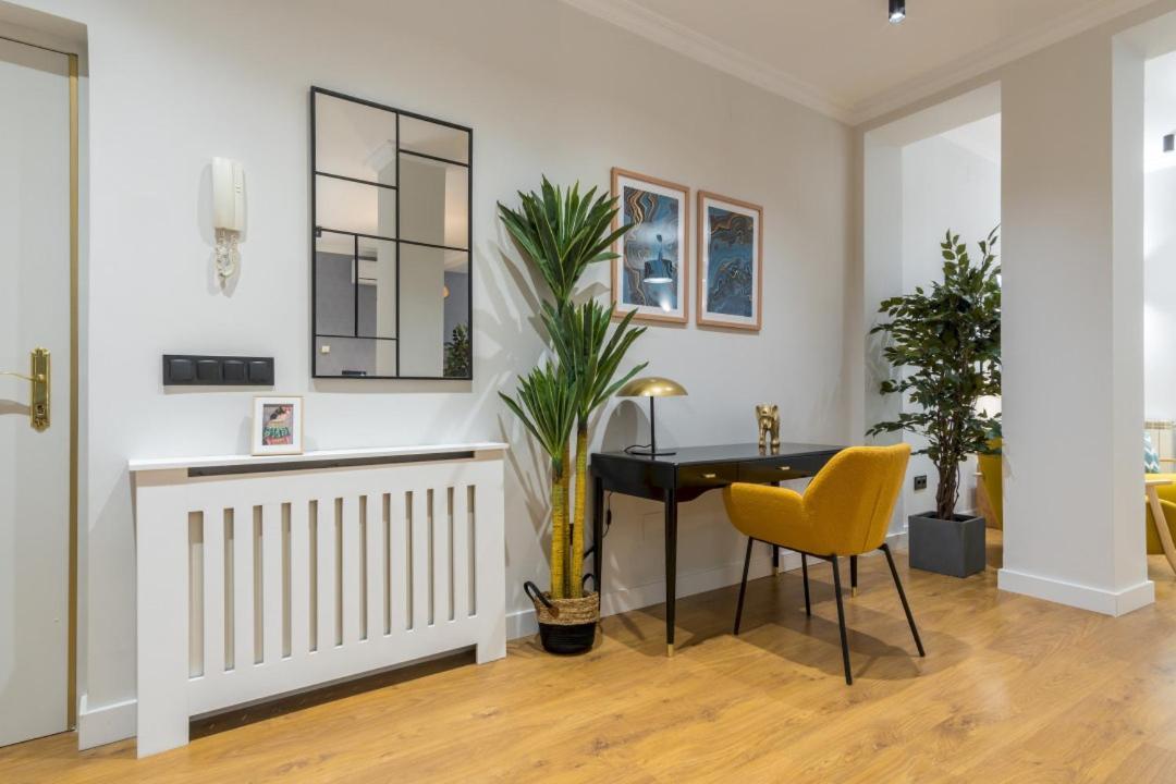 Wide And Modern -1Bd 1,5 Bth- Malasana Madrid Bagian luar foto